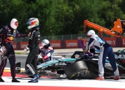 开云下载-红牛车队险胜哈斯车队，维斯塔潘统治全场