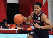 开云体育中国-猛龙鏖战广州队，戈贝尔状态火热