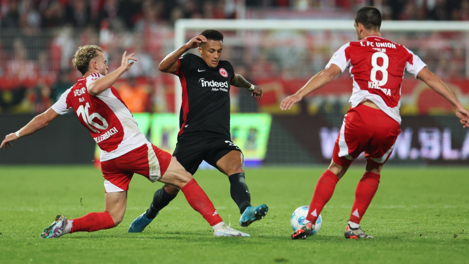 法兰克福取得连胜,在赛季中展现出色状态 法兰克福取得连胜,在赛季中展现出色状态