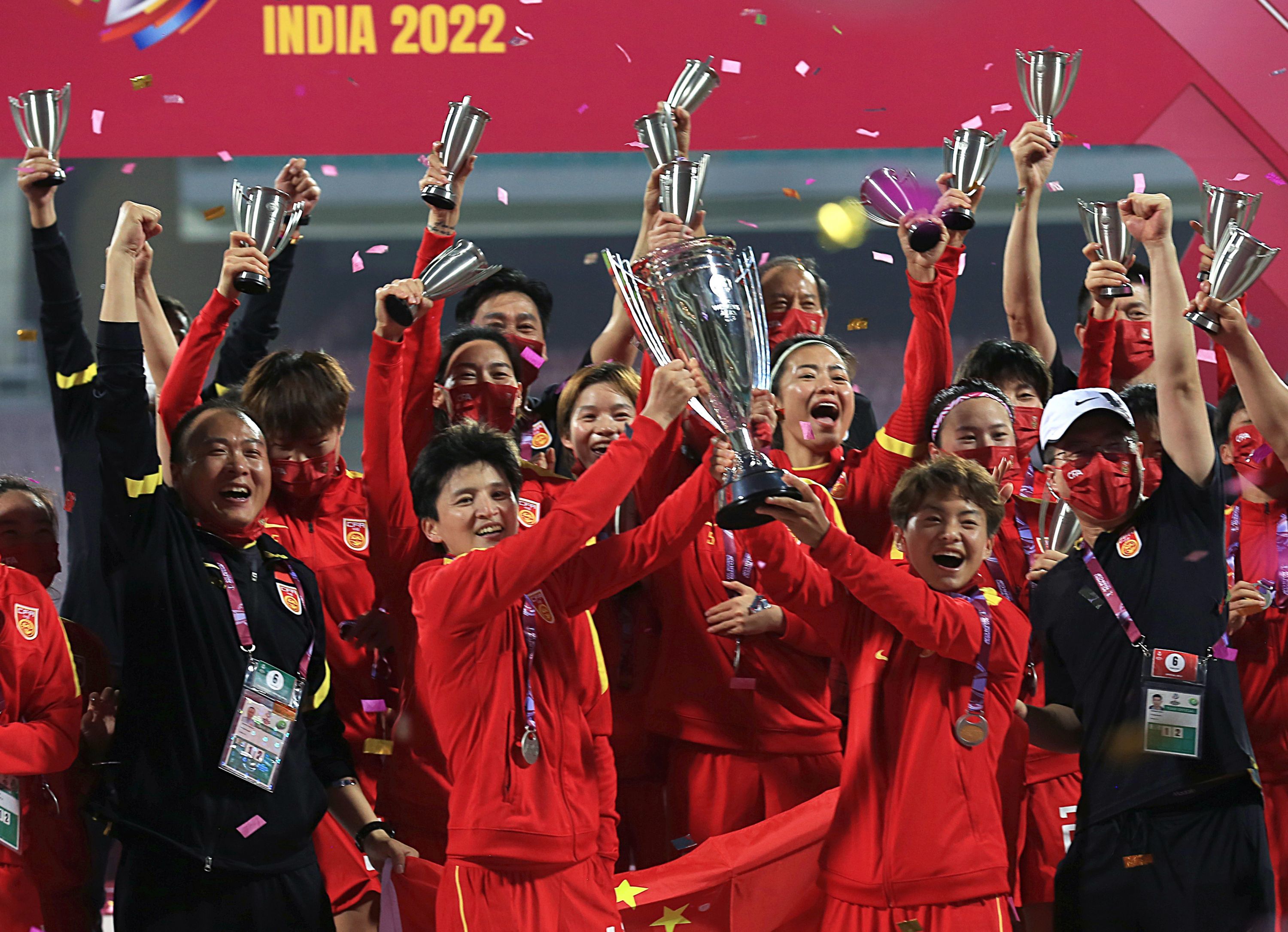 国际足球锦标赛中女足团队取得胜利 国际足球锦标赛中女足团队取得胜利