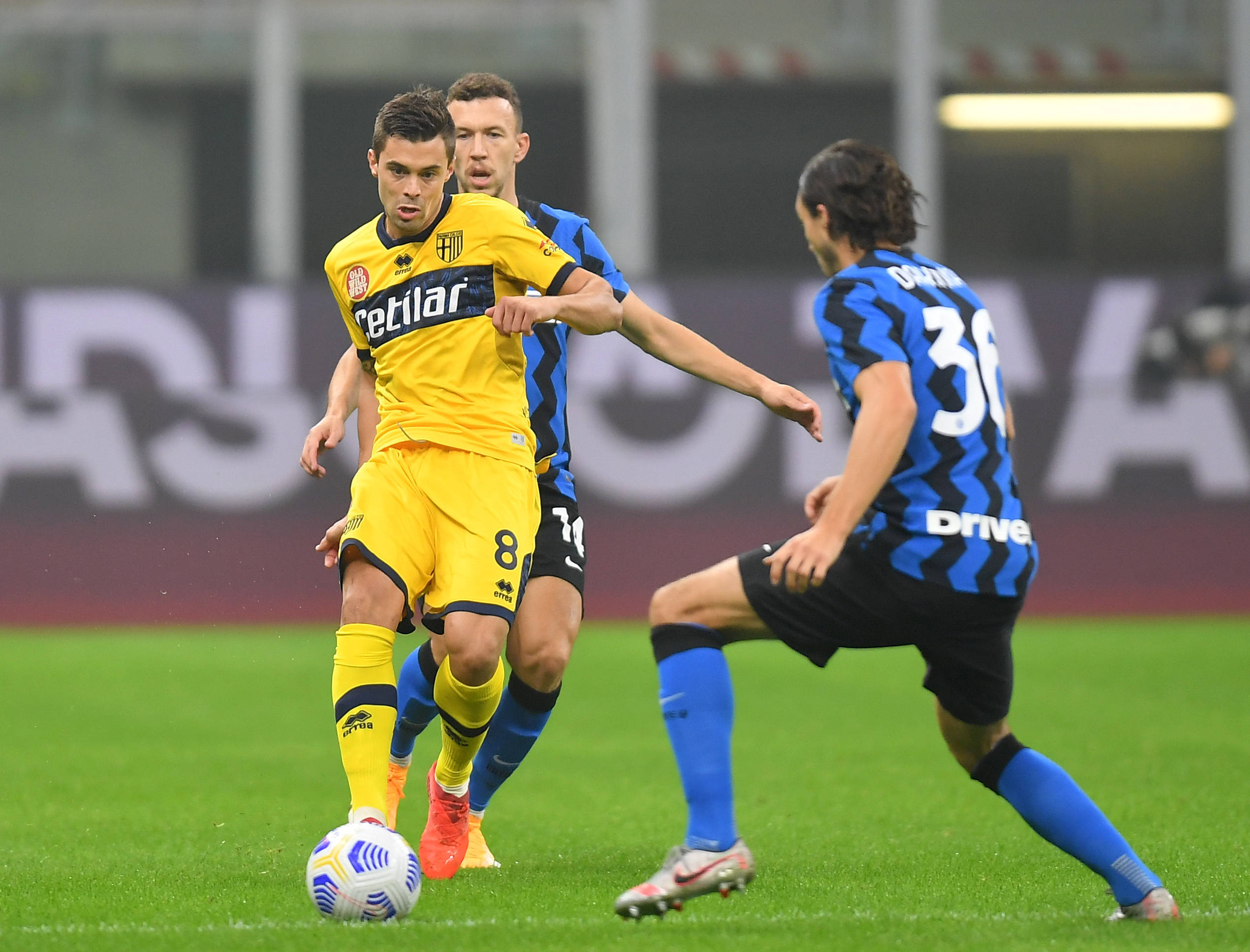 欧洲预选赛胜负悬念，最新实时消息