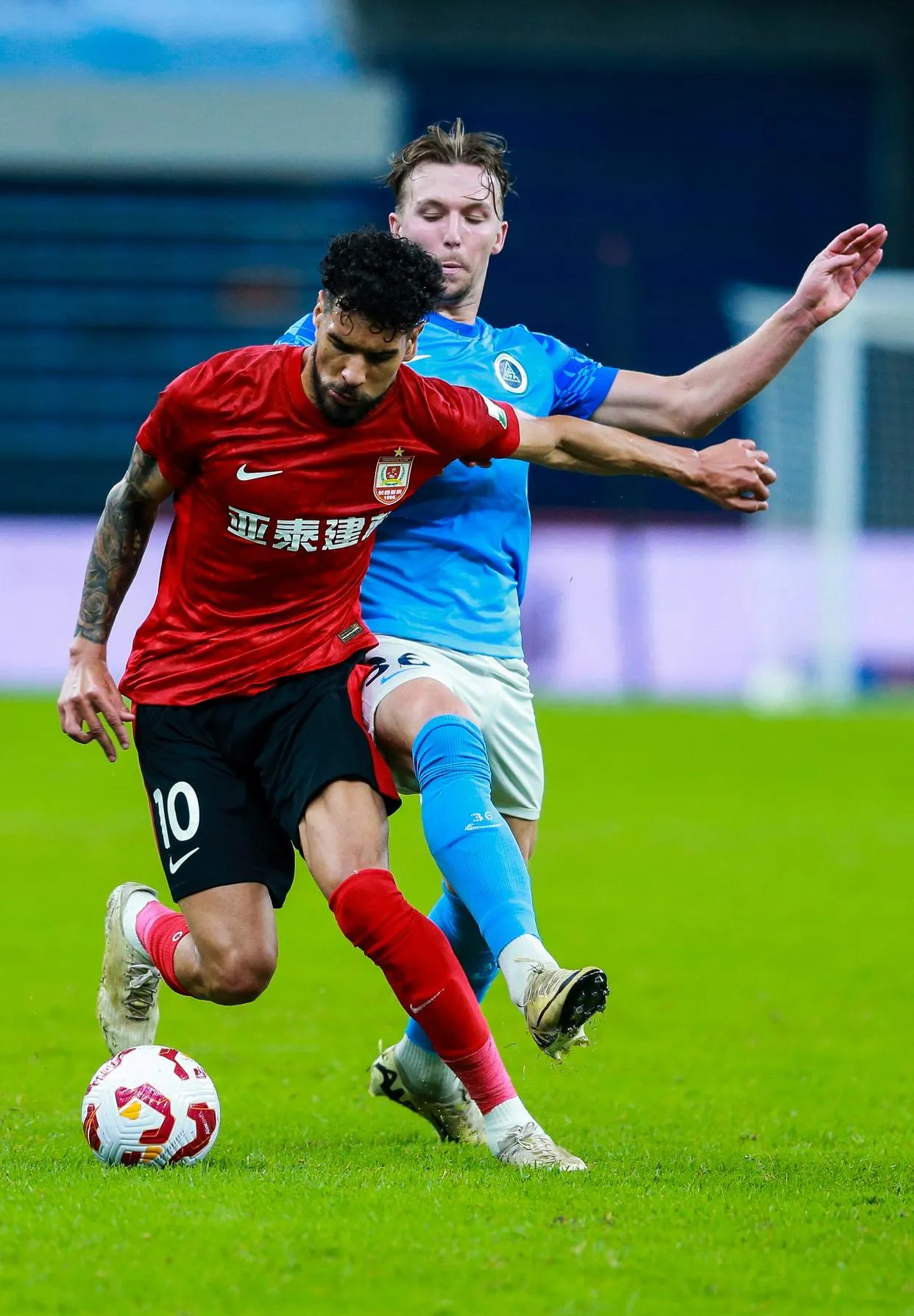 球队锋线表现出色，连续击败对手的简单介绍