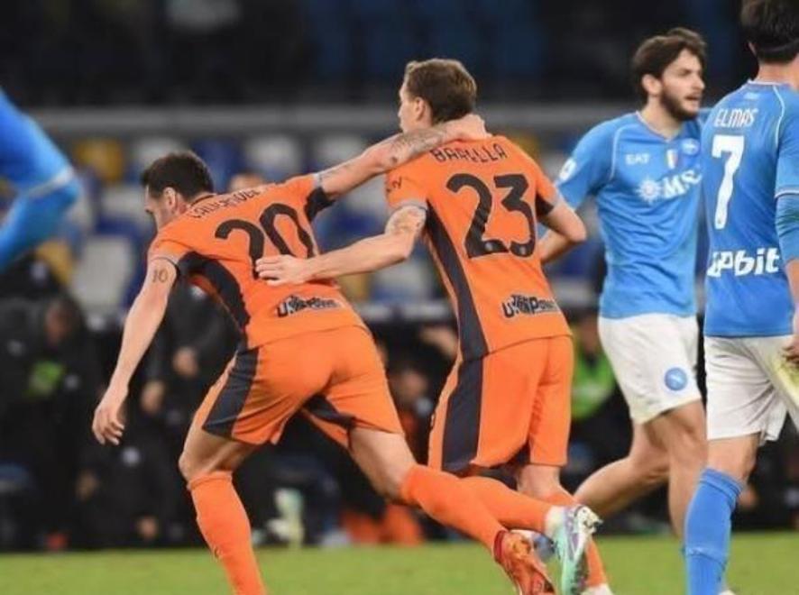 国米客场大胜,继续保持不败 国米客场大胜,继续保持不败