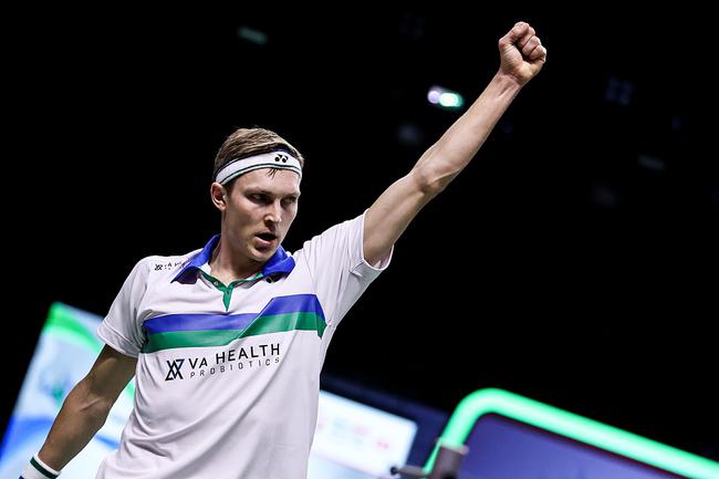 关于泰国队轻取日本队，安赛龙统治全场的信息