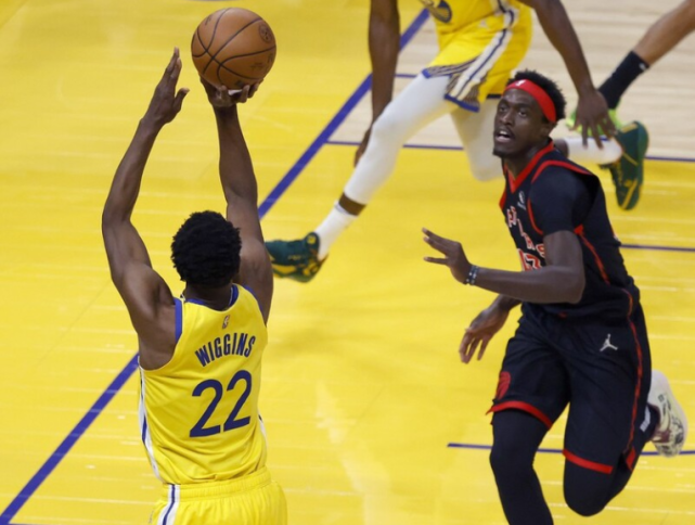 太阳轻取江苏队，范弗利特统治全场