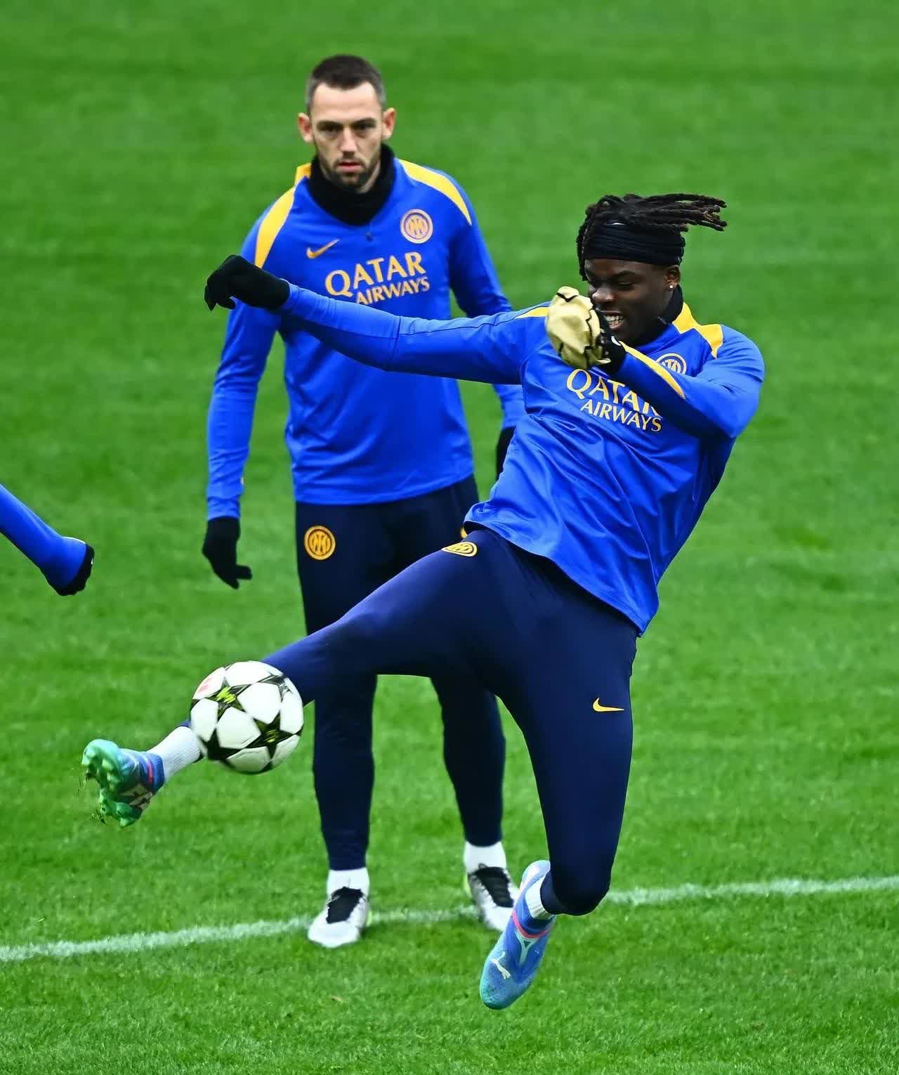 米兰德比爆发激烈冲突，球员情绪失控