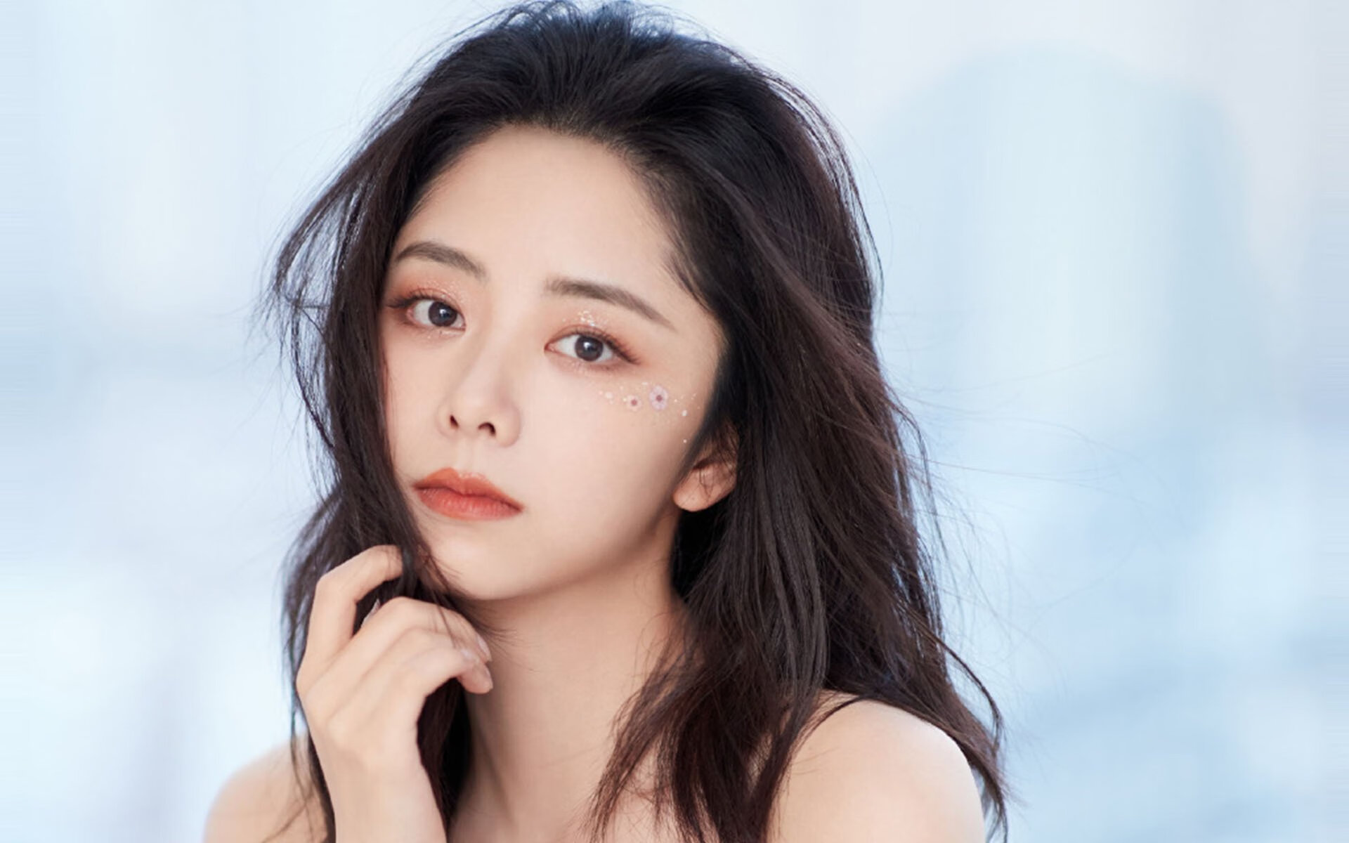 钢铁防线与冷箭穿心,斯通斯与摩纳哥的平行胜利