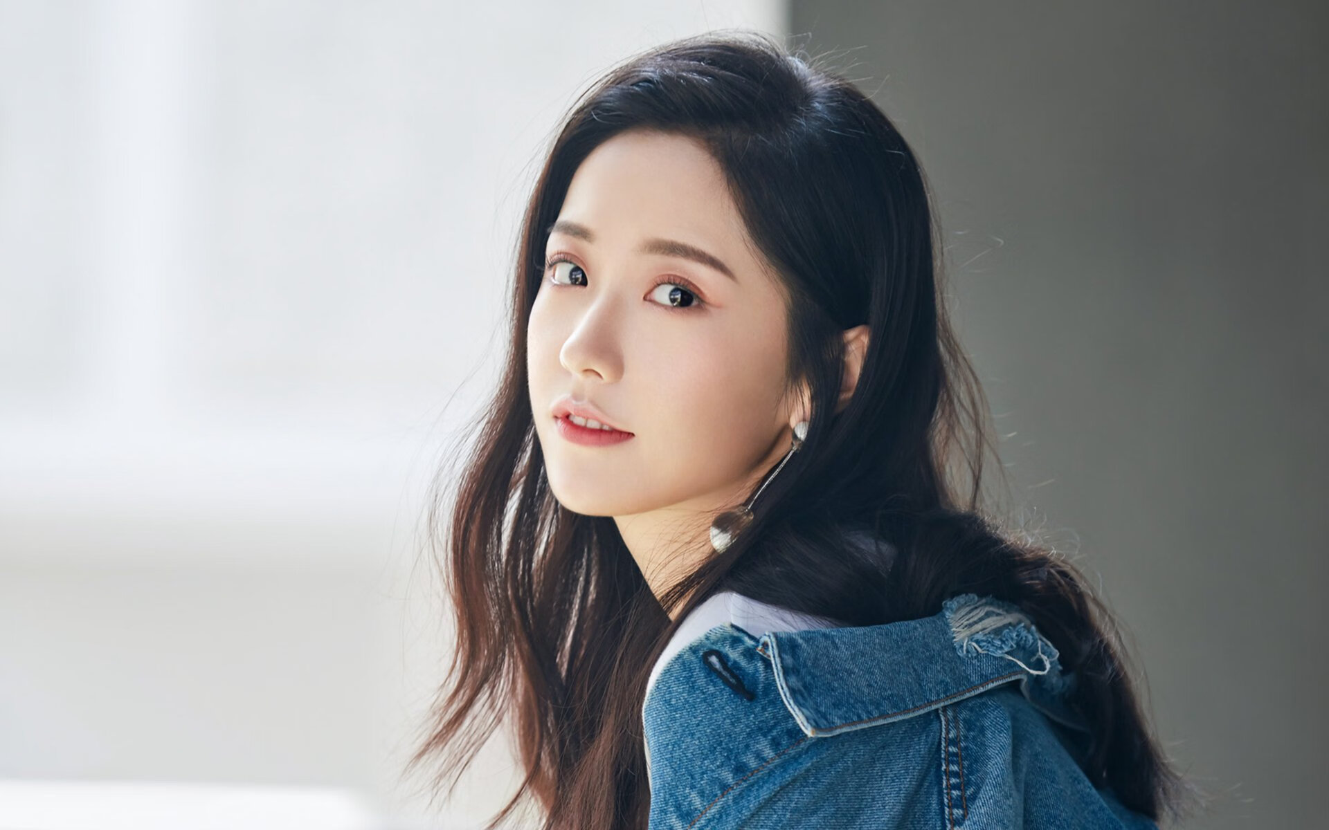 冰川哨响,天山脚下的逆袭神话—记那场跨越时空的抢七决战