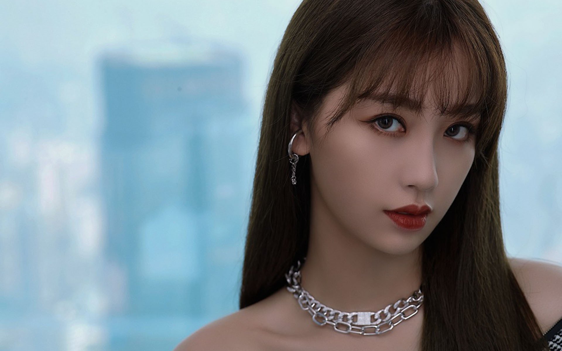 紫金与钢蓝的破界对决，当湖人封锁辽宁，哈登演绎现代篮球掌控力